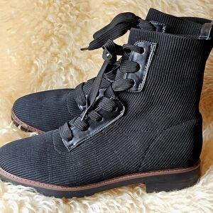 NWOT Bandolino RIBBED Black Lace-Up Ankle Boots Rugged Moto WOMEN Sz 9.5